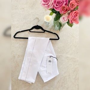 Alo Capri Yoga Pants White 8